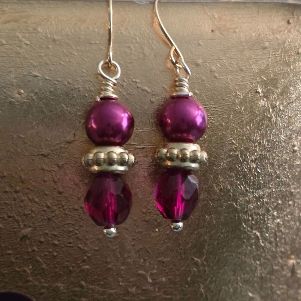 Gold Wire Purple Pearl &‎ Glass Beaded Dangling Earrings 1"